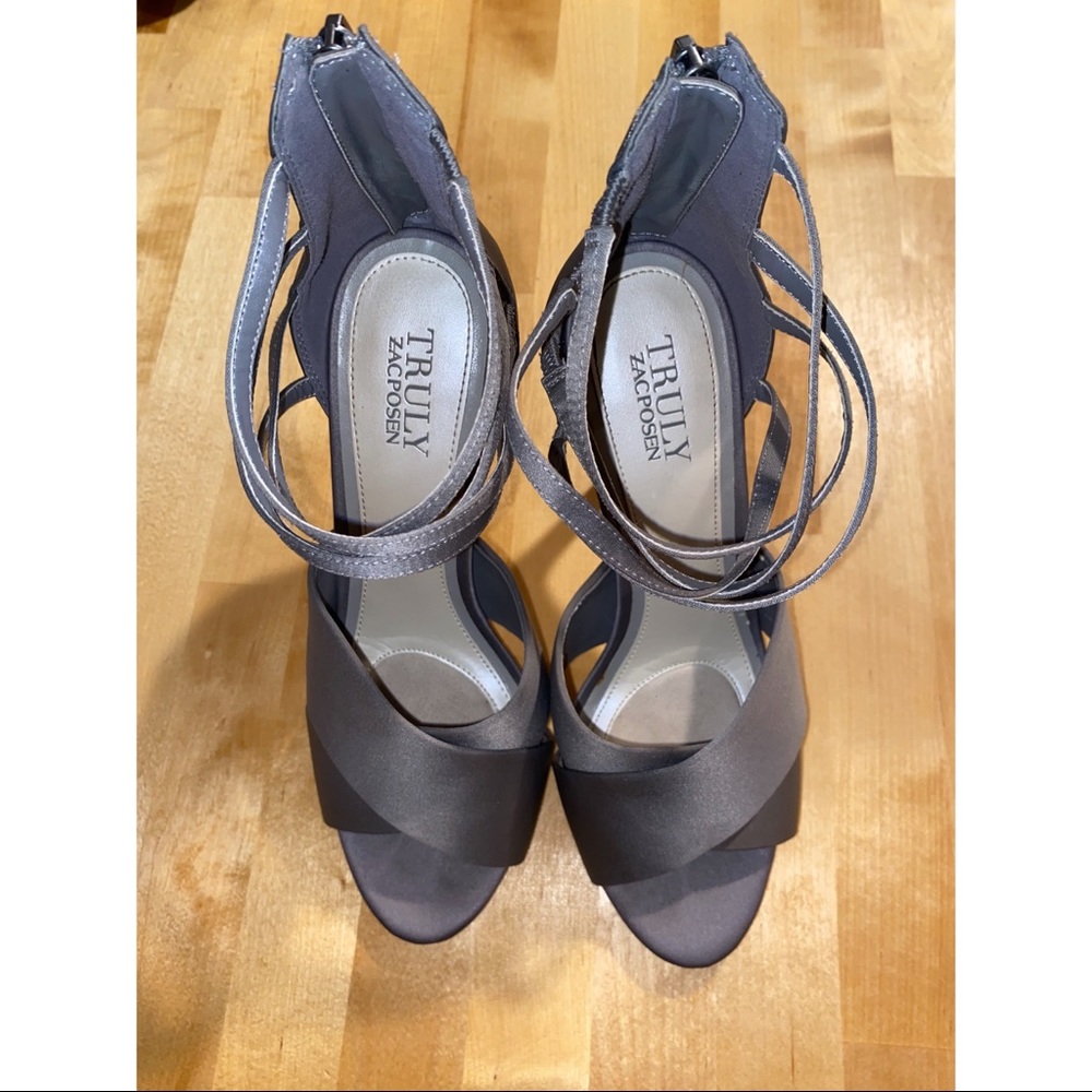 Truly ZacPosen Gray Heels Size 6.5